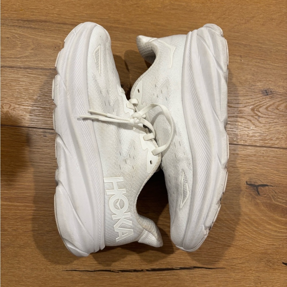 Women’s Hoka Clifton 9